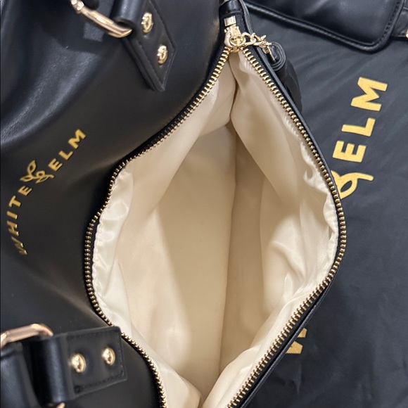 Travel Tote 
GEMINI CONVERTIBLE BACKPACK BLACK - Picture 6 of 12